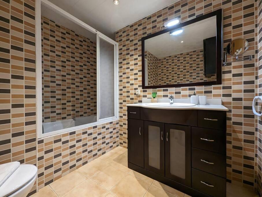 Apartamento Piscina En Platja Daro By Host&Joy Platja d'Aro Eksteriør billede